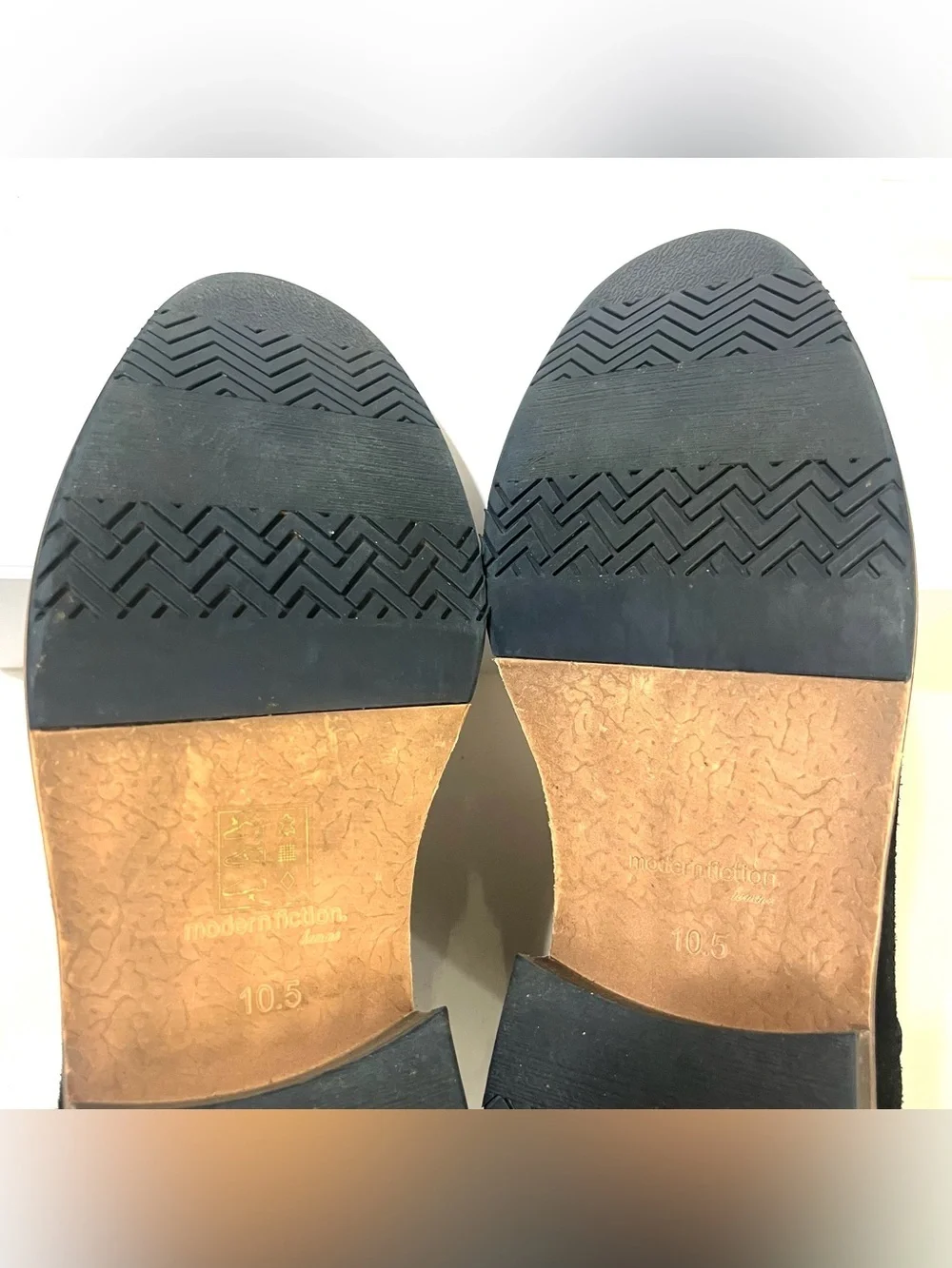 Modern Fiction preowned worn